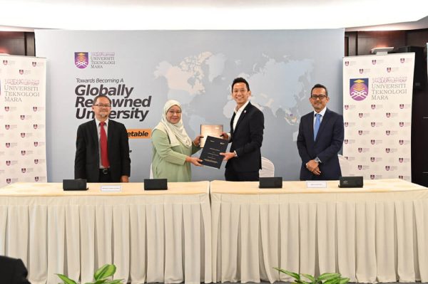 MoU UiTM dan Mobilus