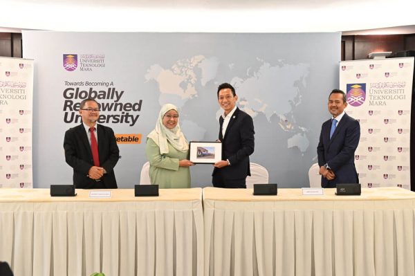 MoU UiTM dan Mobilus